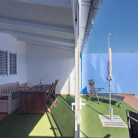 Playa El Burrero Con Terraza Y Solarium Privado *